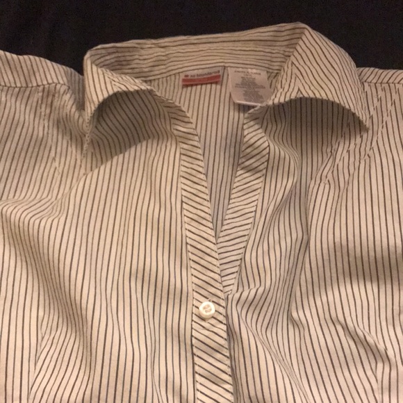 No Boundaries Button down cap sleeve collar blouse - Picture 3 of 6